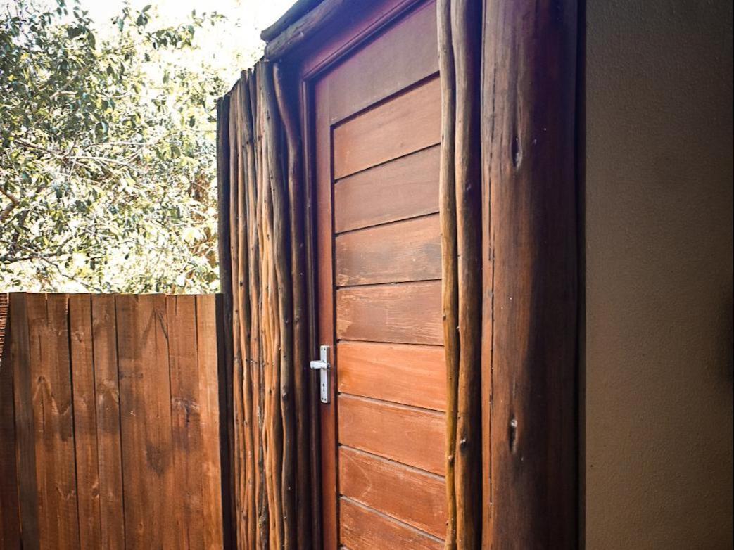 Ihlozi Bush Lodge Hluhluwe Zewnętrze zdjęcie